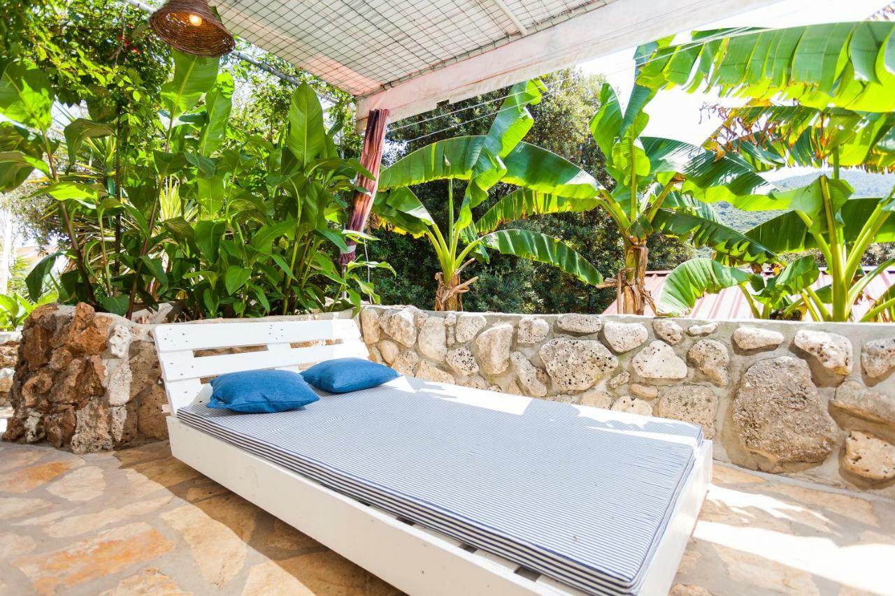 Relax Tiny Villas 40 Meters Of The Beach Zrnovo Exterior foto